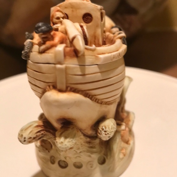 Harmony Kingdom Signed by the original designer. - Picture 3 of 6